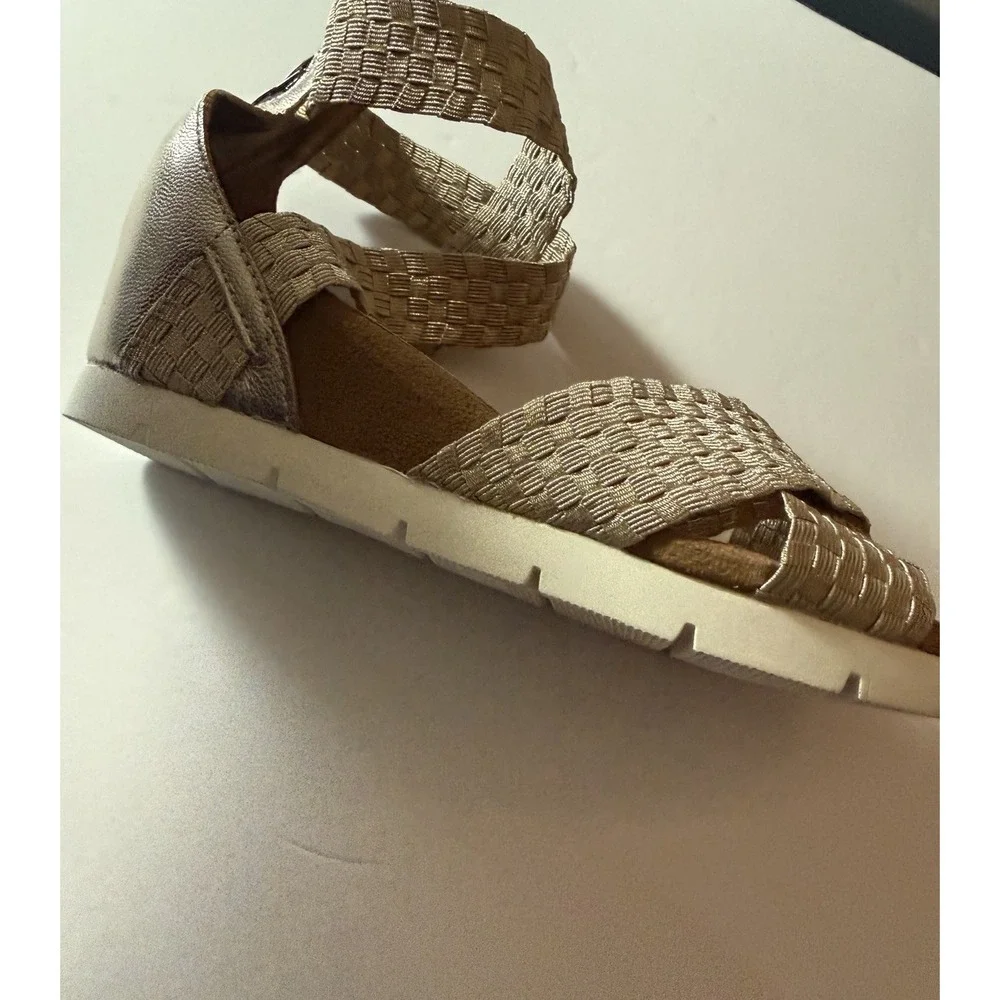 Bernie‎ Mev Sandal Honesty Light Gold Fabric Memory Foam Womens 38 Size 7 New